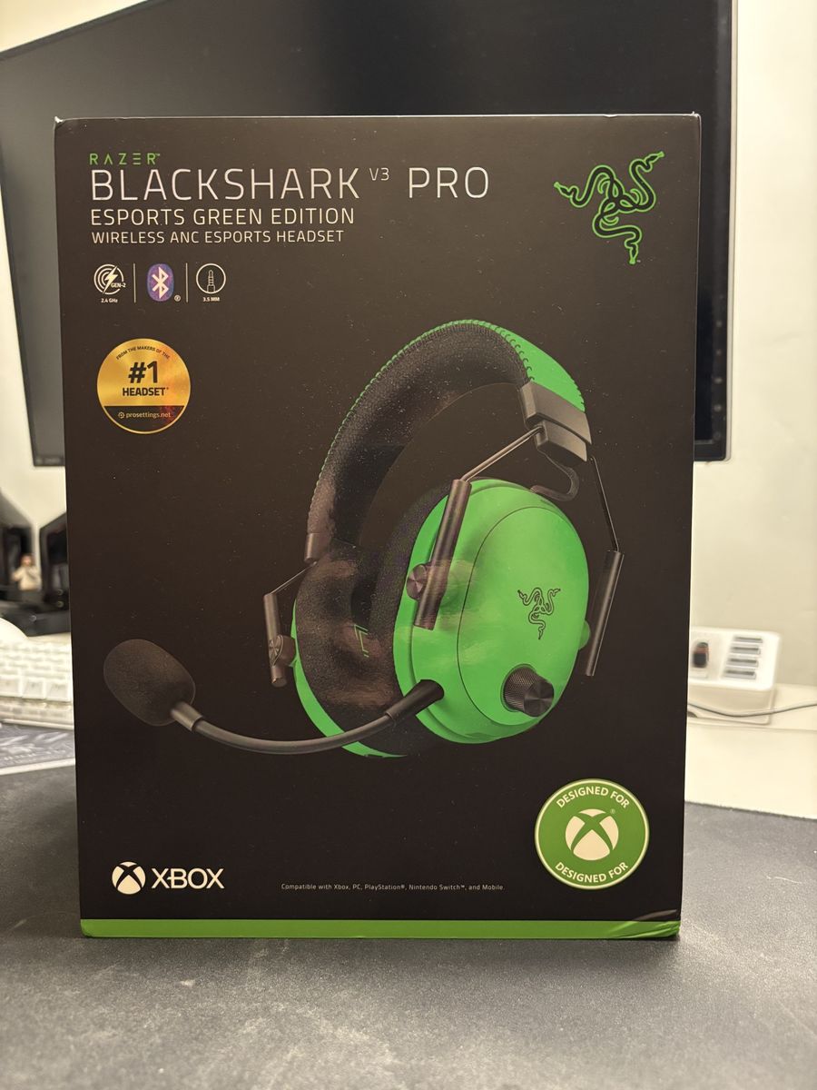 Razer BlackShark V3 Pro Esports Green Edition Wireless ANC Gaming Headset for Xbox/PC