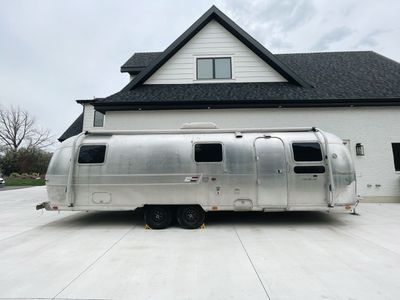 1973 Airstream International Land Yacht 31’ Sovereign Travel Trailer - Upgraded, No AC