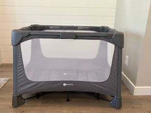 4Moms Pack and Play - Excellent Condition