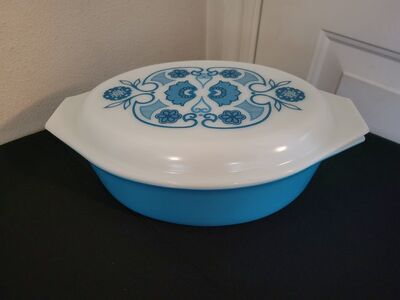 Vintage Pyrex 045 Blue Horizon Oval Covered Casser