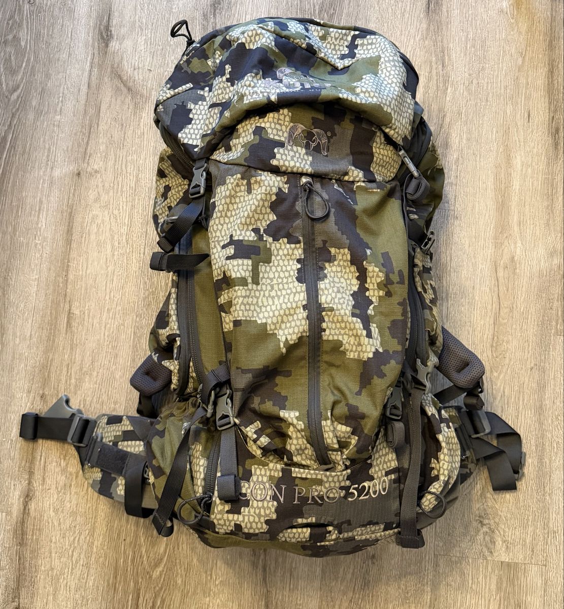 KUIU Icon Pro 5200 Hunting Backpack Verde Camo - Hiking, Camping, Outdoors