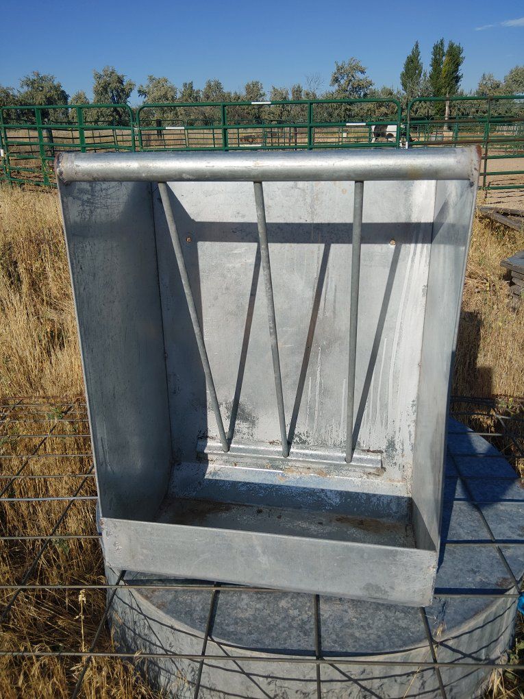 Powder River Galvanized Metal Livestock Feeder Wall Mount