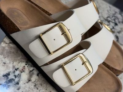 Women’s sandals 8.5
