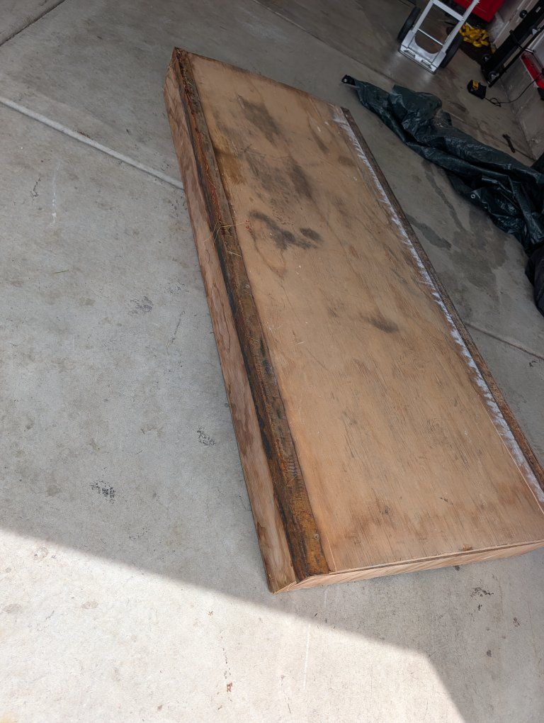 skateboard box/rails