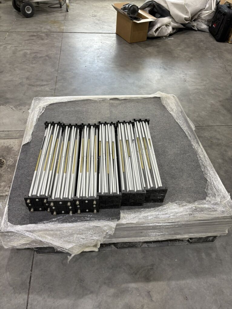 10 Collapsible Staging