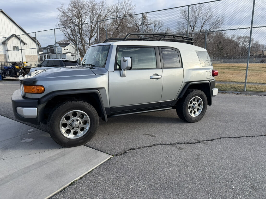 2012 TOYOTA FJ CRUISER Base