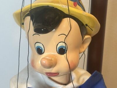 Pinocchio Marionette-Disney Showcase Mr Master