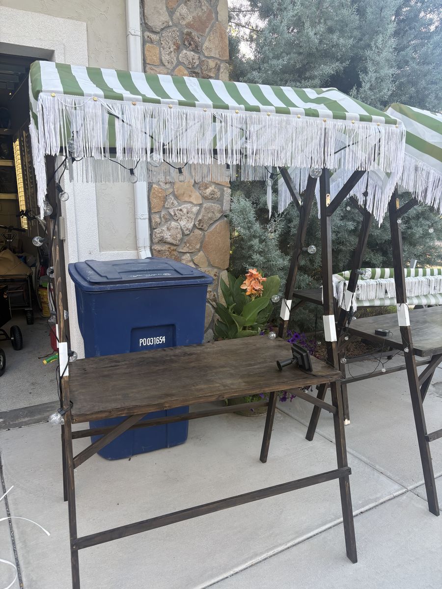 Lemonade stands/farmers market stands