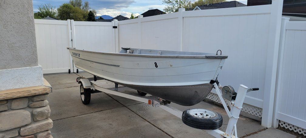 1995 14' Aluminum Starcraft Fishing Boat
