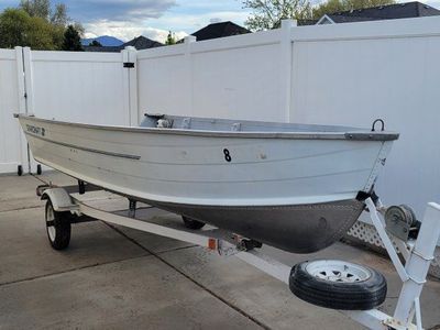 1995 14' Aluminum Starcraft Fishing Boat