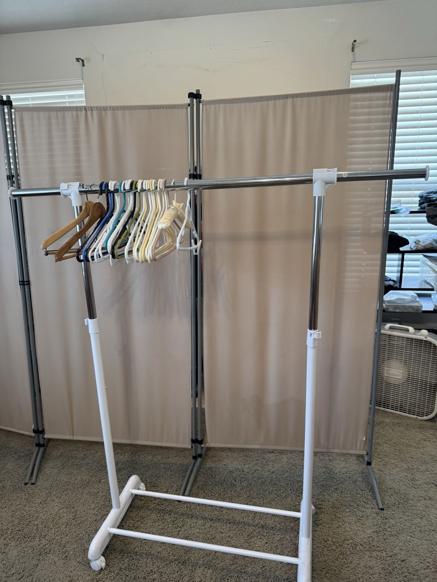 Adjustable Rolling Clothes Rack