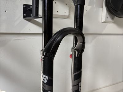 FOX 38 Performance Mountain Bike Fork - Black - Excellent Condition - 29” 170mm travel.