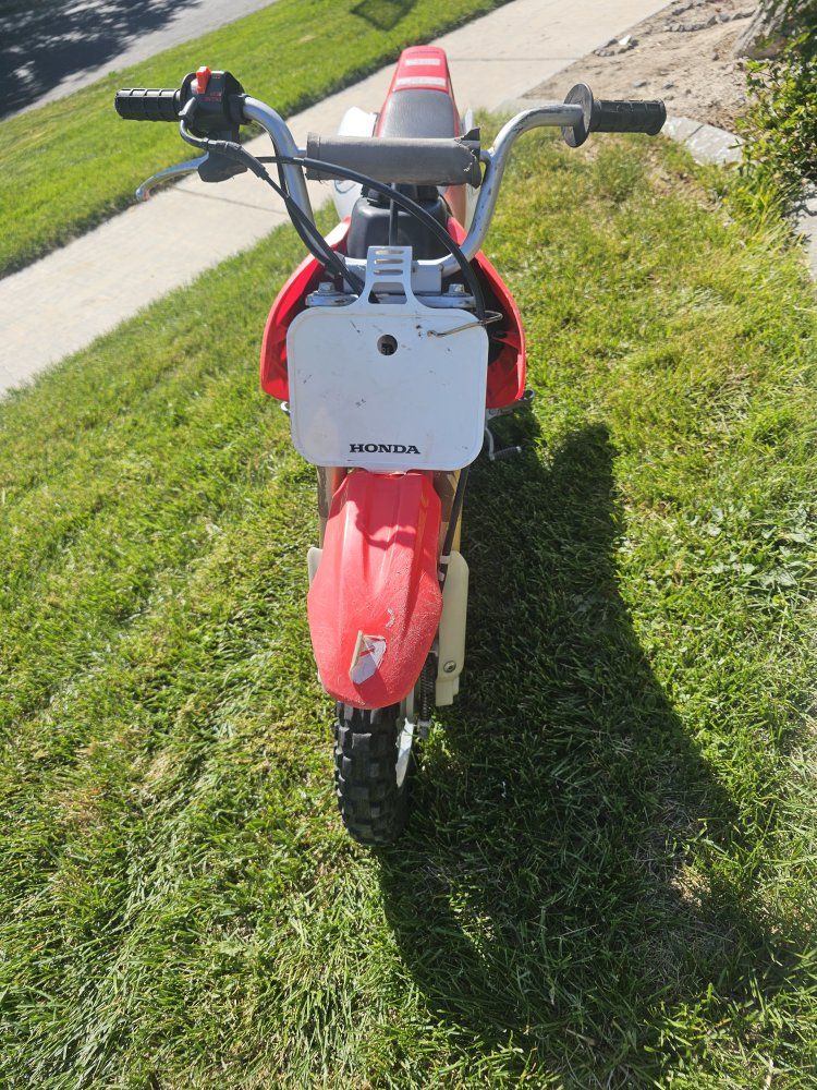 Main image 4