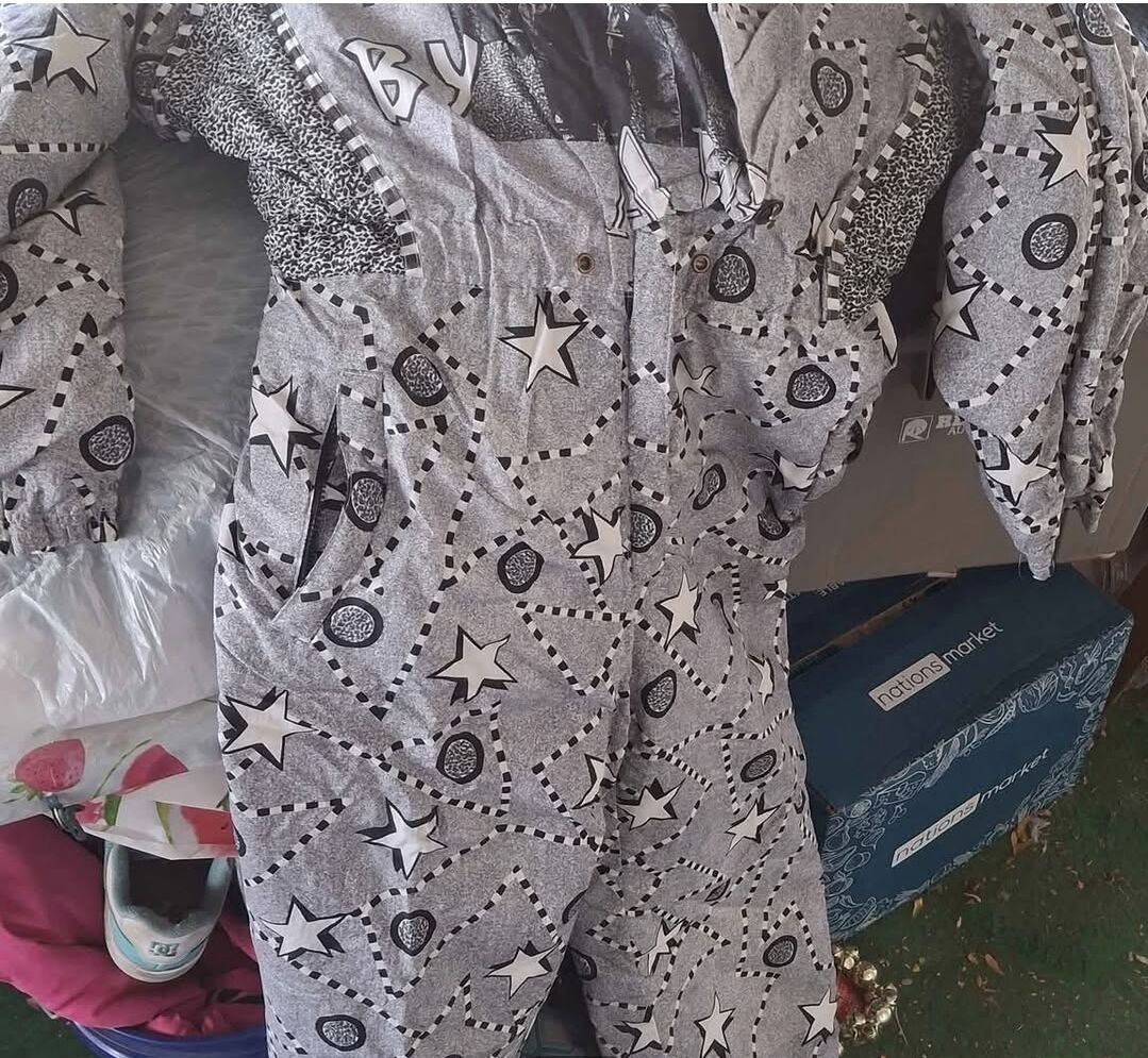 REDUCED - WOMAN'S SNOW SUIT L