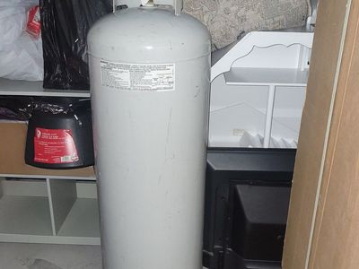 100 lb propane