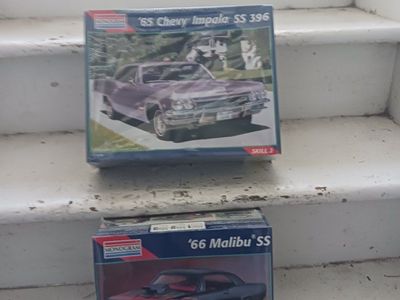 Monogram 65 Chevy Impala SS 396 and 66 Malibu SS Model Kits Set