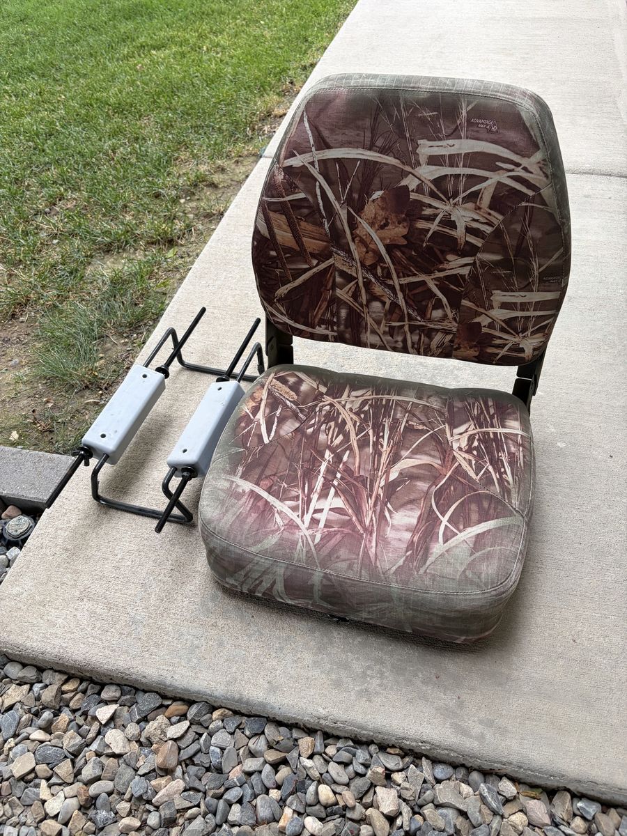 Used Camo Seat/Base