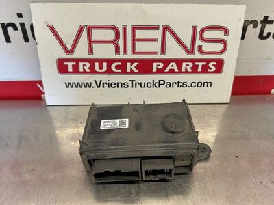 Used Peterbilt Keyless Entry Receiver with 2 Plugs, Part # 28116441