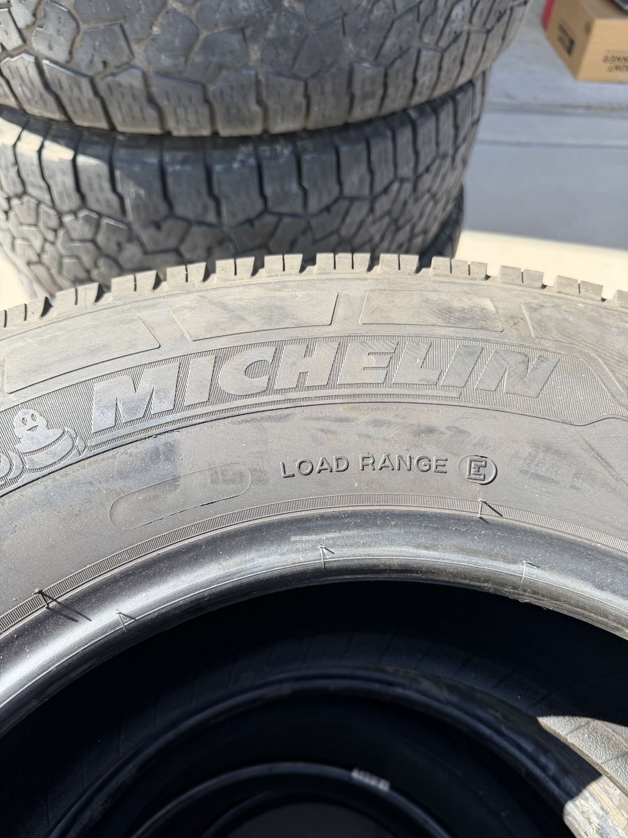 Agilis Cross Climate LT285/70R17 121/118R E