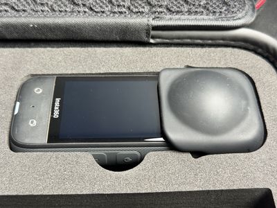 Insta360 x3 plus extras