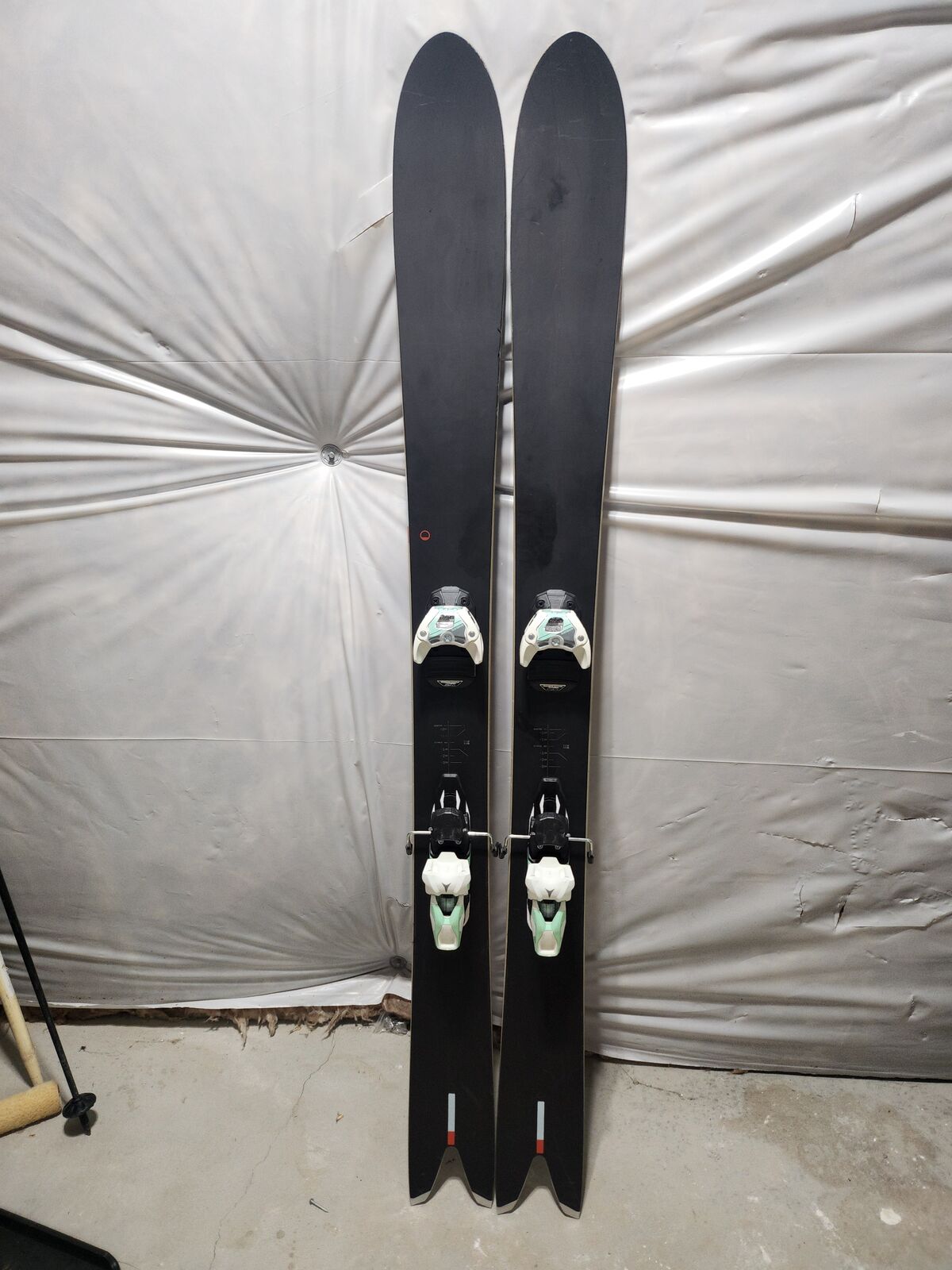 Seasons Forma (powder ski)