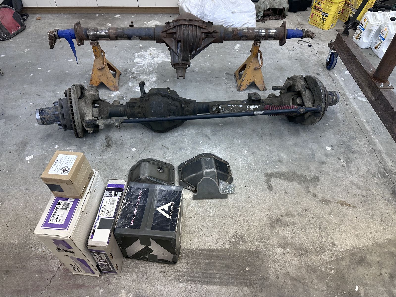 GM king pin Dana 60/GM 14 bolt