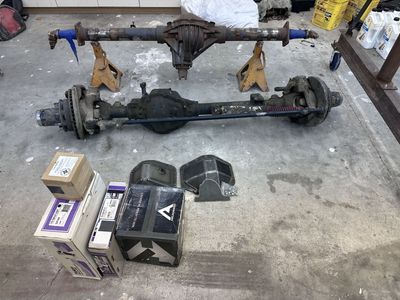 GM king pin Dana 60/GM 14 bolt