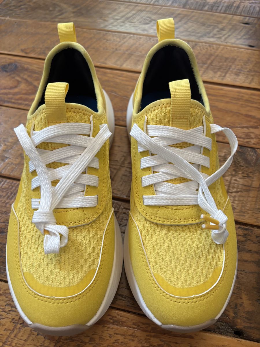 Brand New, Super Cute Women’s Vessi Waterproof Sneaker
