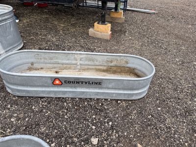 Tarter Galvanized Oval Stock Water Tank 2 ft x 1 ft x 6 ft 70 Gallons