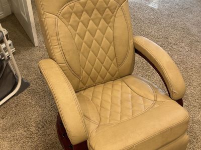 Swivel chair