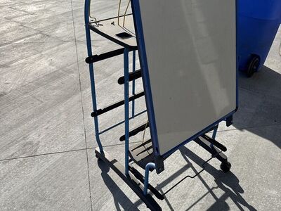 Rolling White Board education Thing