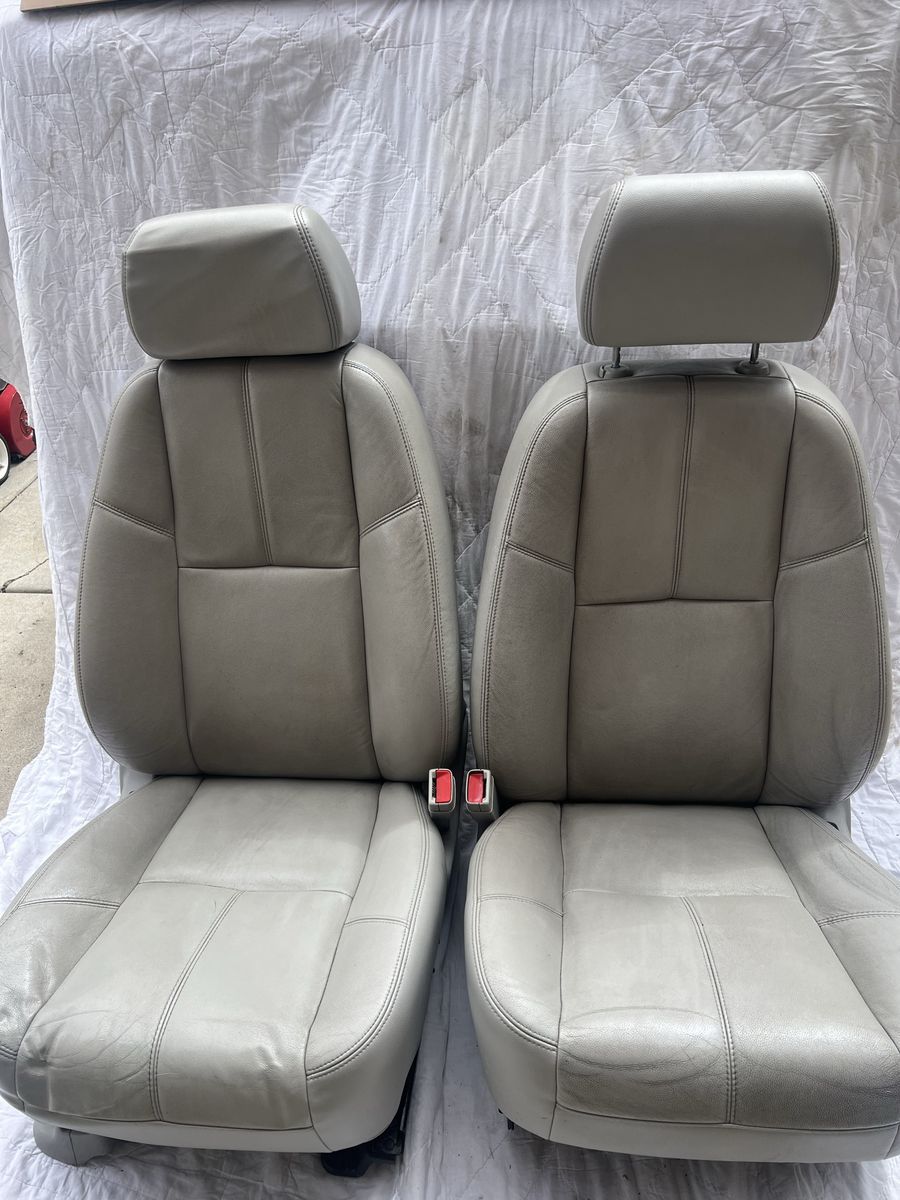 Front seats for 2008 GMC  Youkon Chevy Suburban
