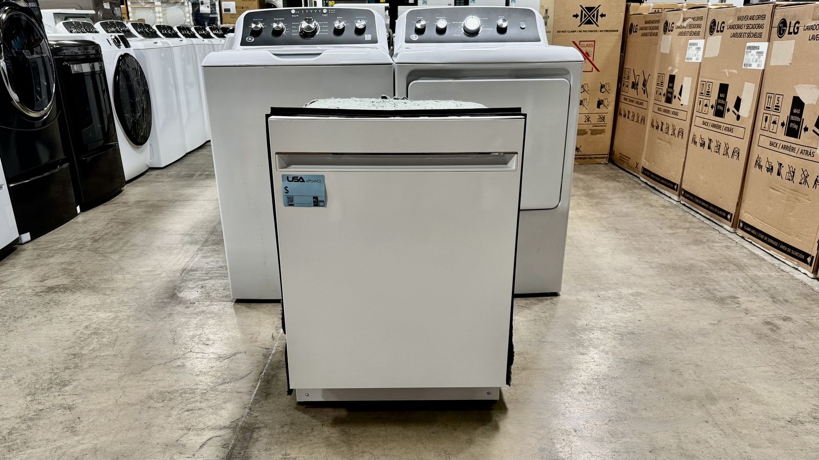 GE FULLY INTEGRATED WHITE DISHWASHER