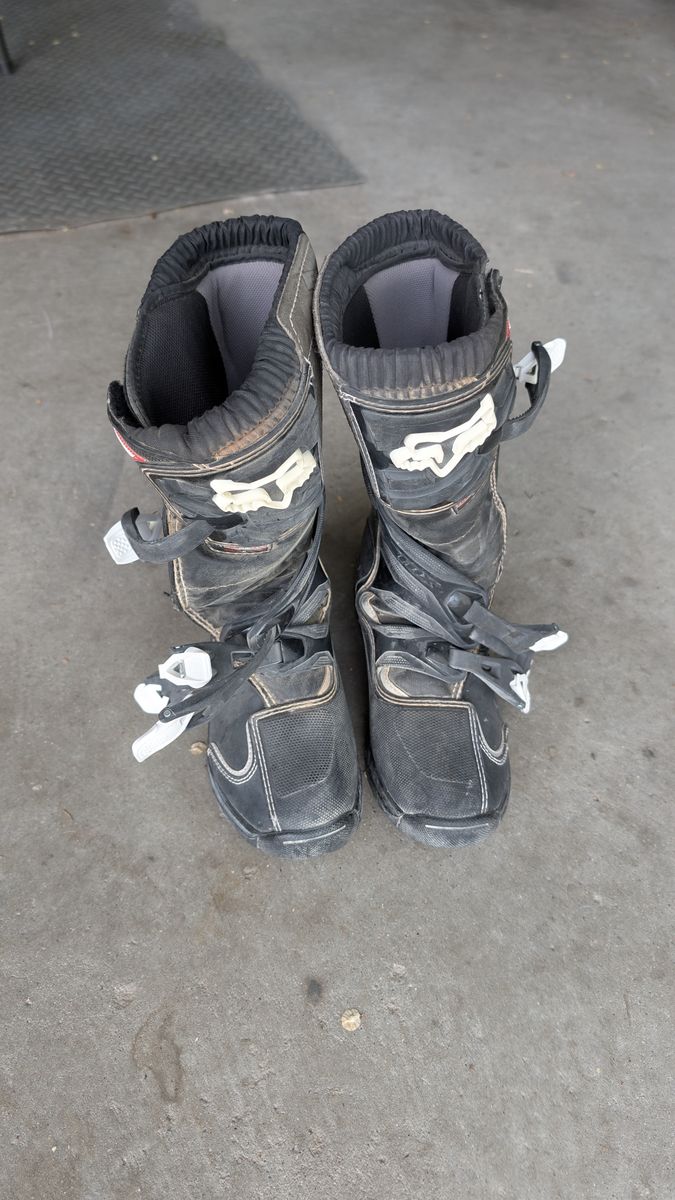 Kids Motorcycle Boots - Size Y7