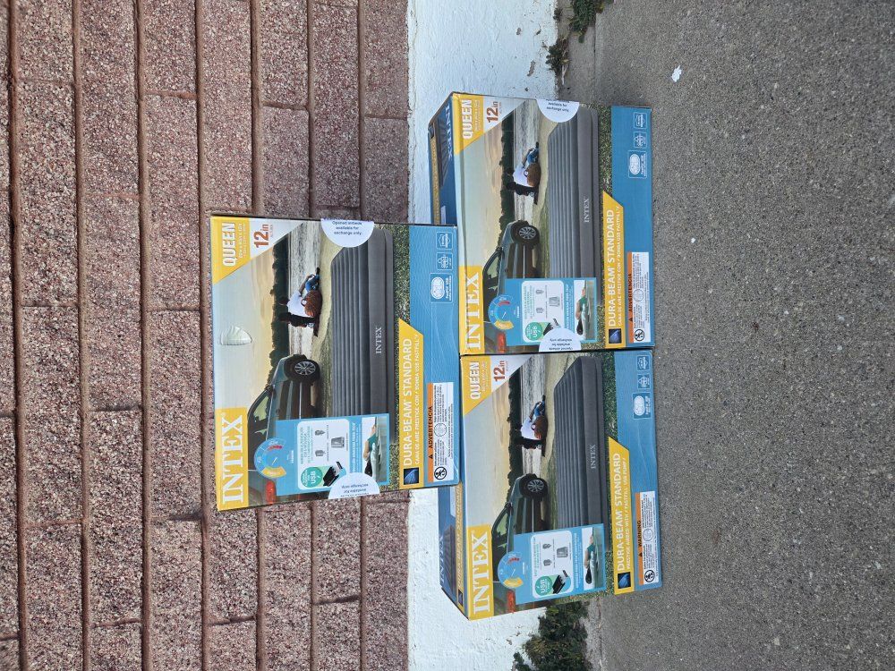 Queen size 12" air mattress