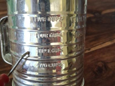 Vintage Flour Sifter with Red Wood Handle - 5 Cup Capacity