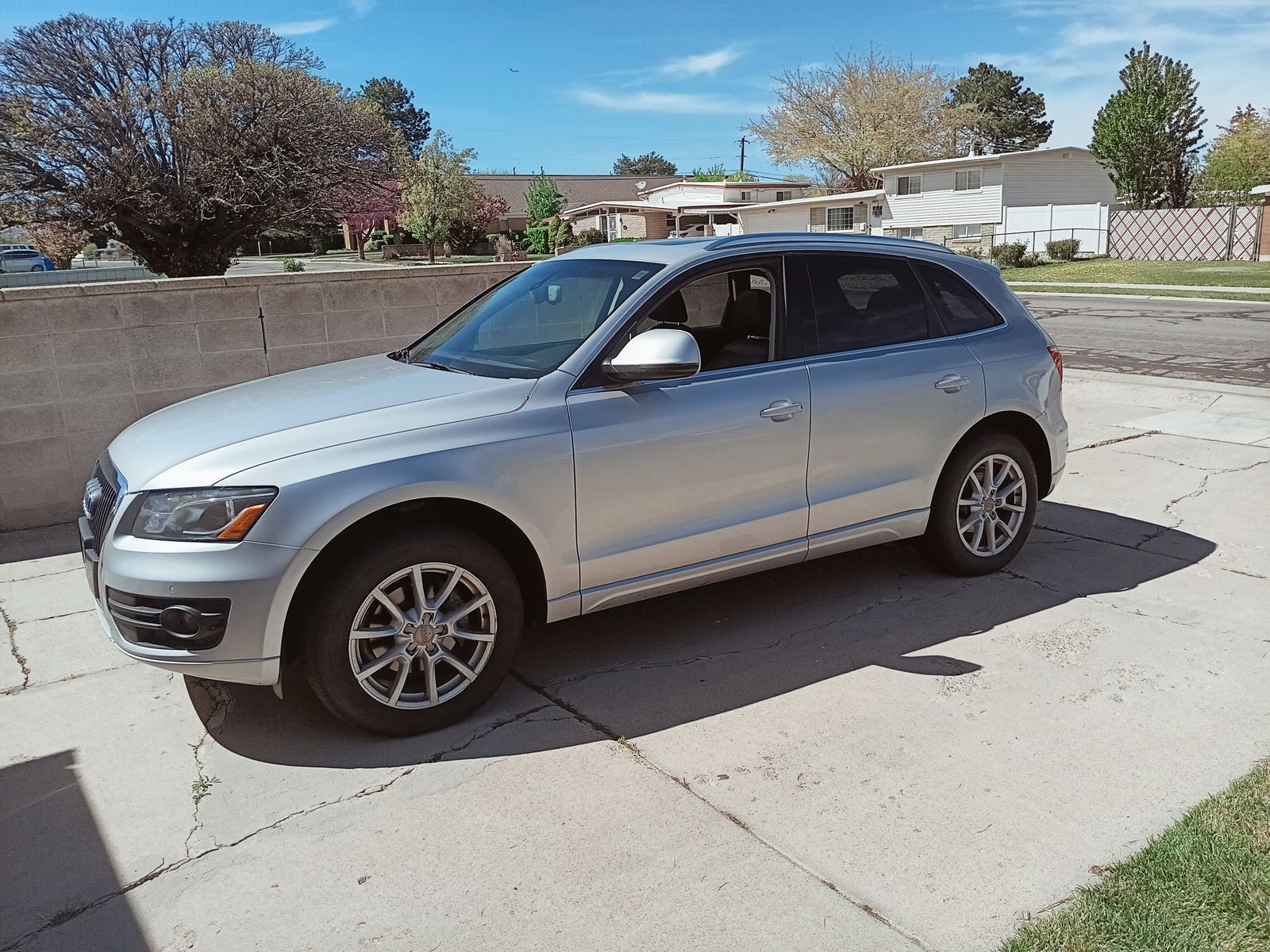 2012 Audi Q5 2.0T quattro Premium Plus
