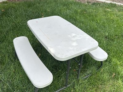 Kids lifetime picnic table