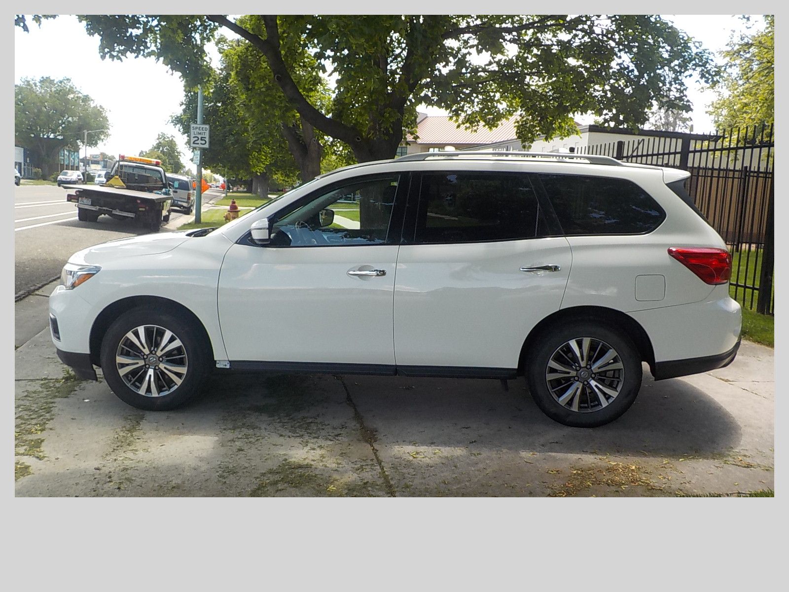 2018 NISSAN PATHFINDER SV