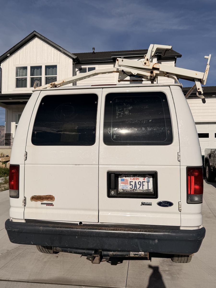 2012 Ford 250 V8 ecoline cargo van