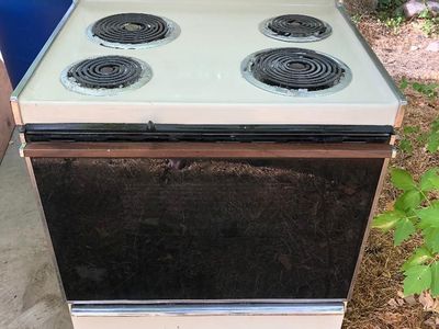 GE Almond Electric Range (Self Cleaning)