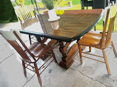 Very Nice Dining Table Set