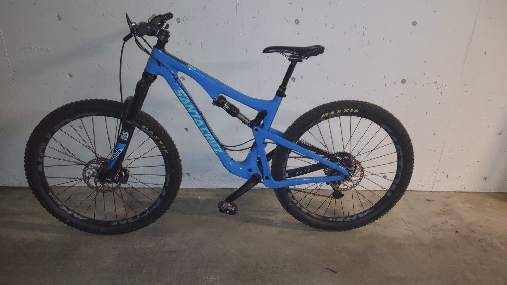 2020 Santa Cruz 5010 C – Medium Carbon – Excellent Condition – Priced to sell at only $1,825