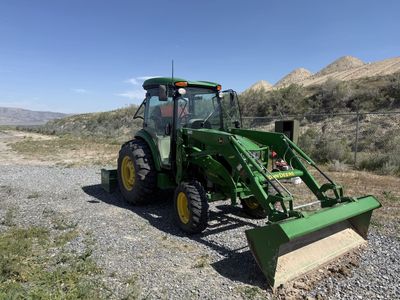 2016 John Deere 4052R