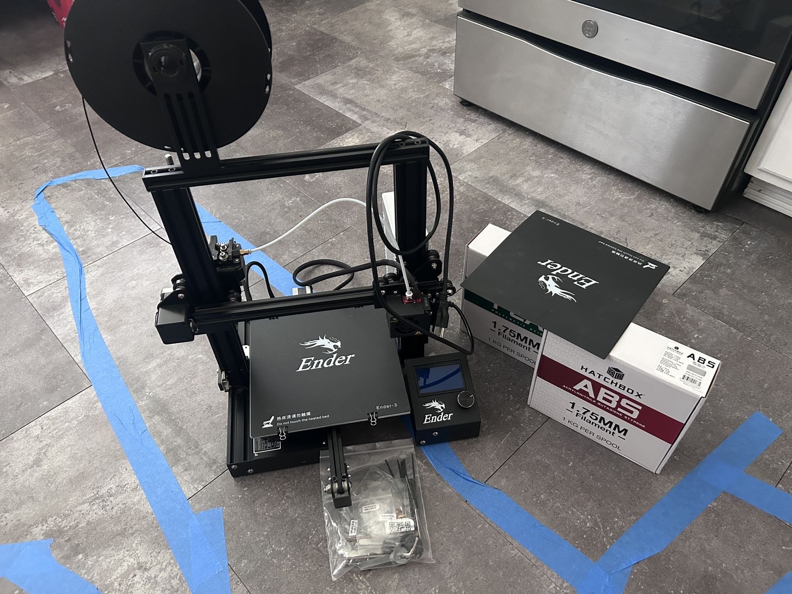 Ender 3 3D Printer With Accessories, Extra Spools, Print bed