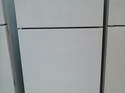16 cf Refrigeator~28 Inches Wide~90 Day Guarantee
