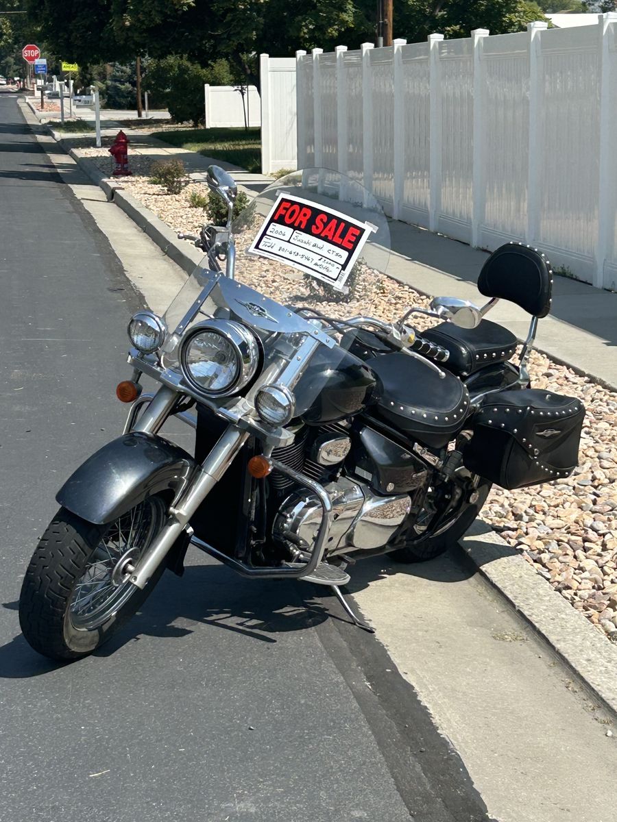Suzuki Boulevard CT-50 (805 cc)