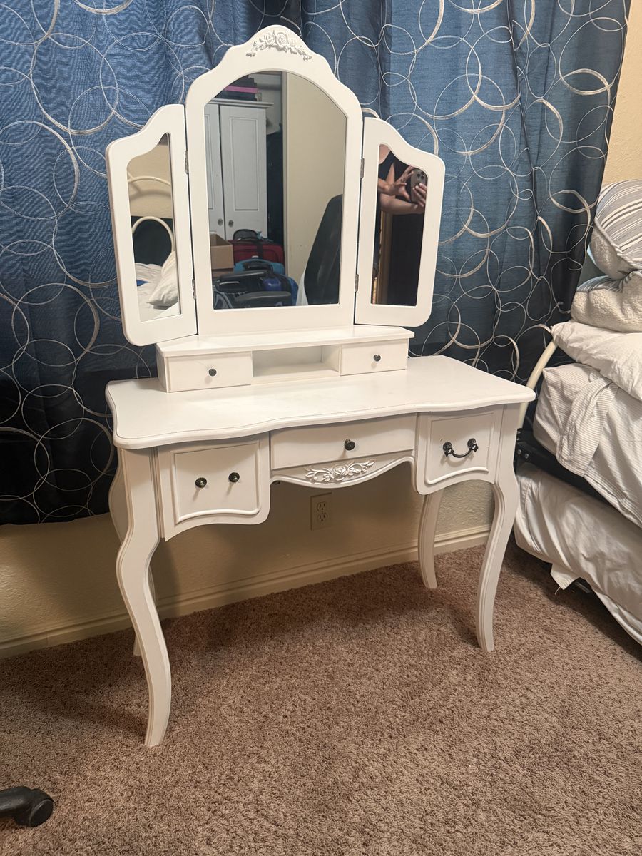 Vanity - Super Cute
