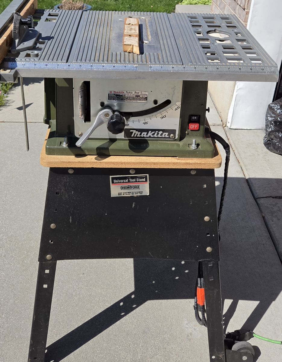 Makita table saw #2708