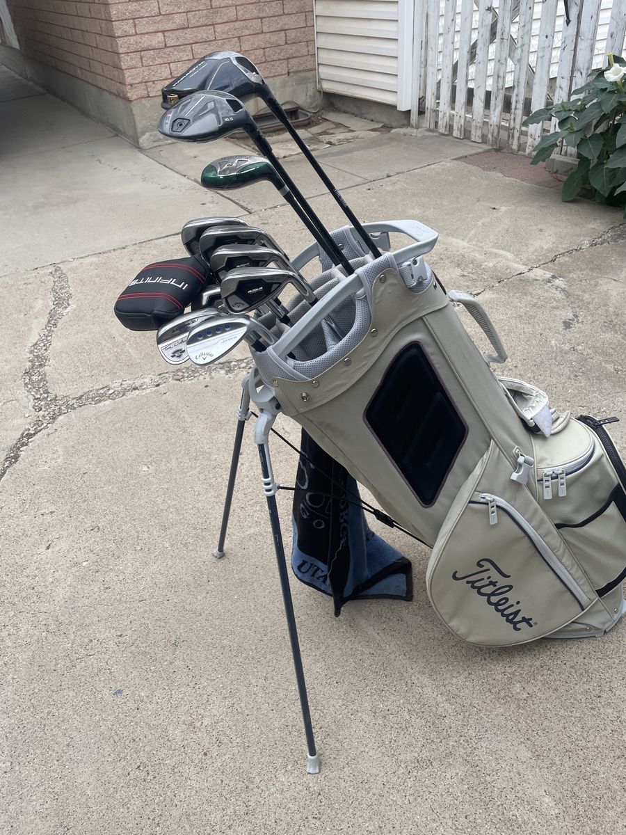 Titleist Golf Bag with Callaway, Rogue, and Infiniti Clubs - Complete Set, Used